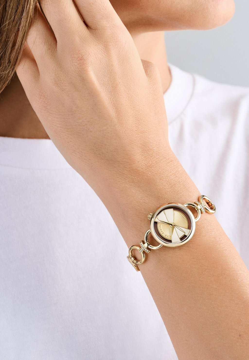 

Часы QUARTZ ANALOG LILABEL Ted Baker, золотой