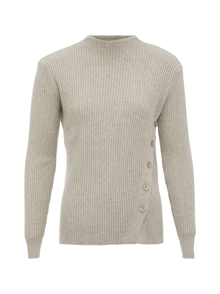 

Женский свитер бежевого цвета Usha