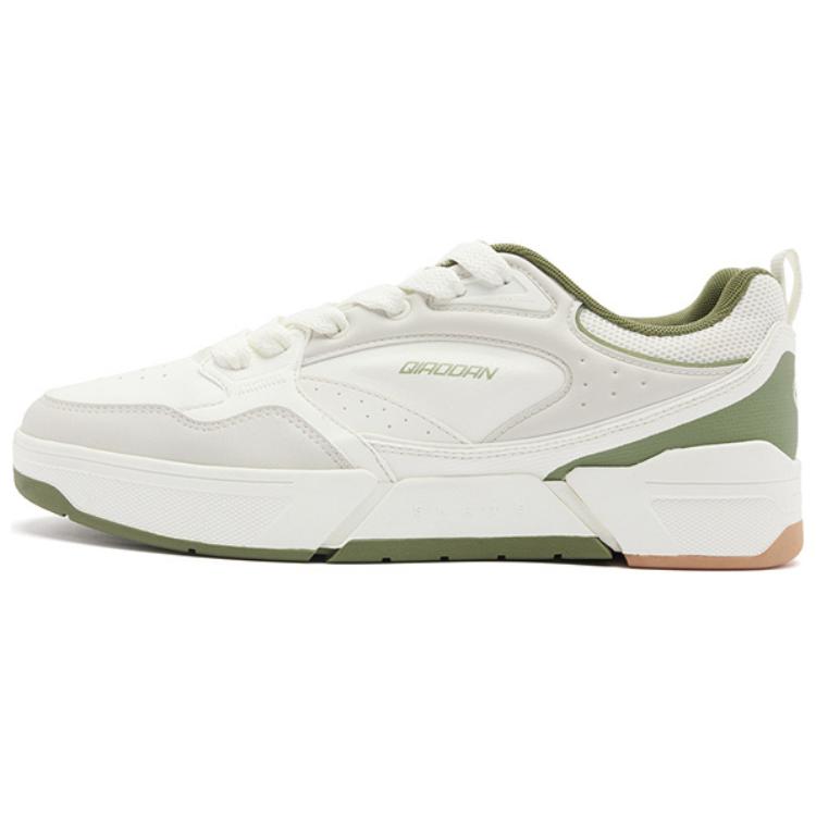 

Антискользящие износостойкие низкие скейтерские кроссовки мужские бело-зеленые QIAODAN, цвет слоновая кость/зеленый горный