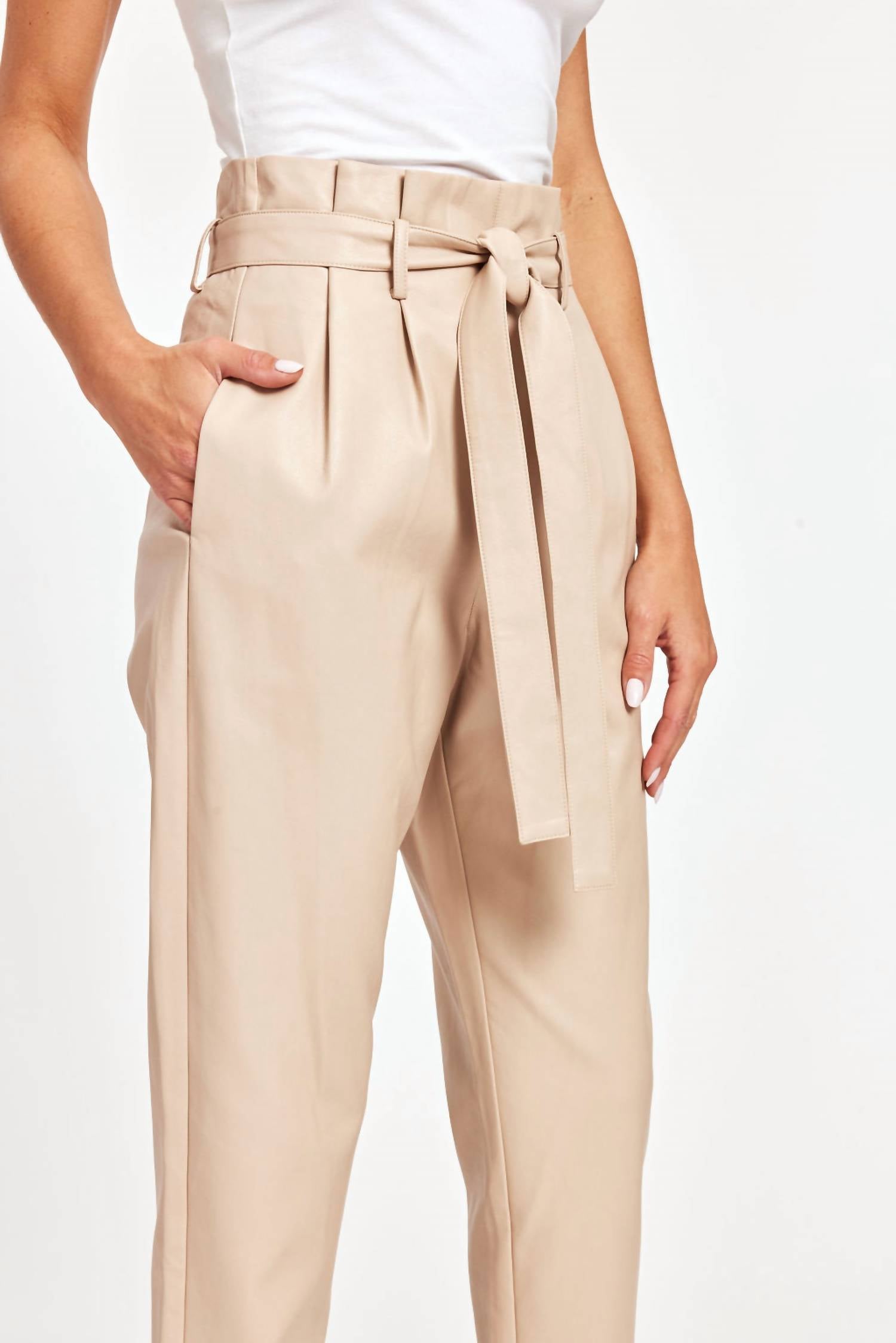 

Брюки Uptown Paper Bag в устричном цвете DOLCE CABO, цвет oyster
