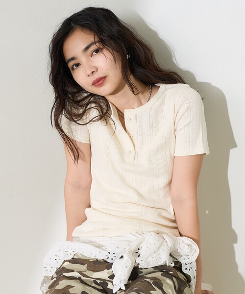 

Футболка-поло с иглопробивным тиснением FREAK'S STORE, кремовый