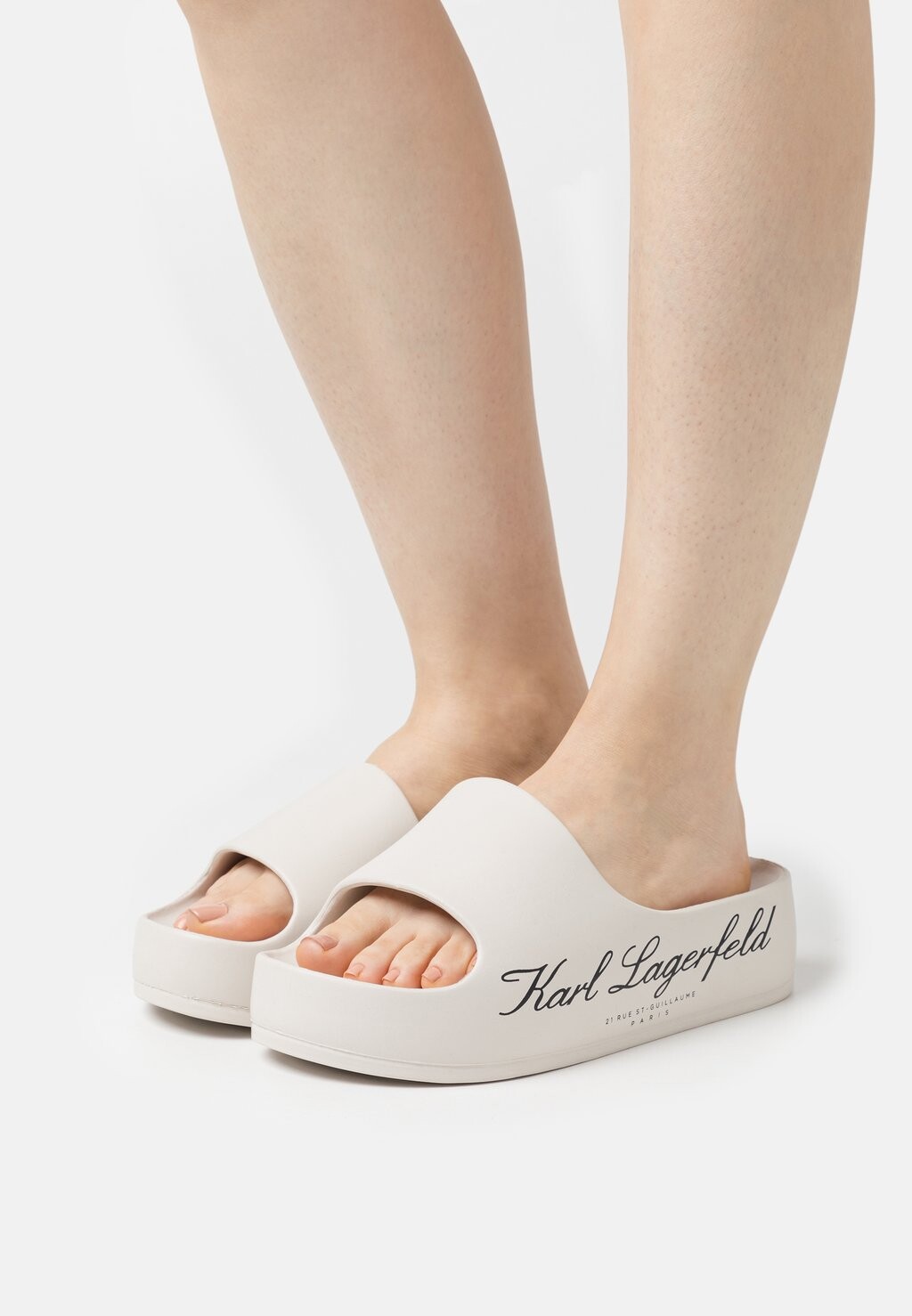 Тапочки Kobo Hotel Platform Slide KARL LAGERFELD, цвет off white
