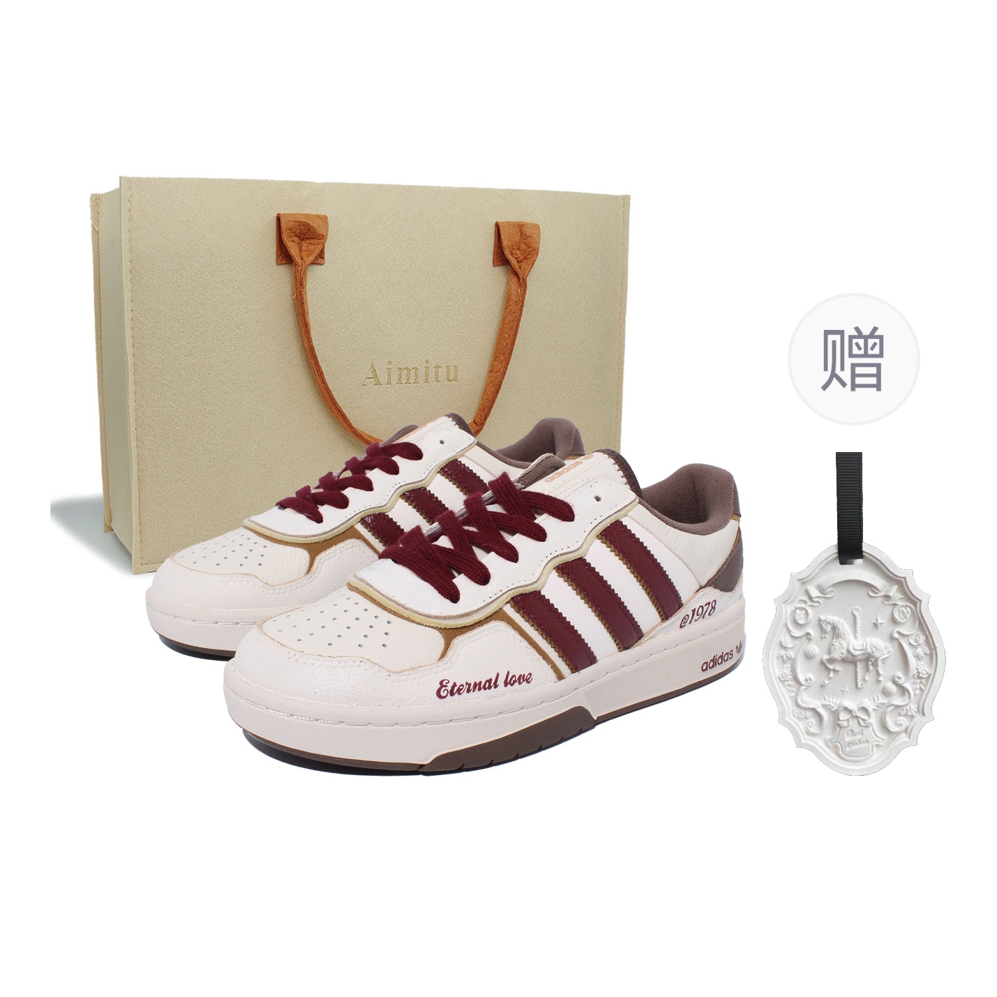 

Courtic Firefly Forest, Hazelnut Mocha низкие скейтбордские кроссовки unisex Adidas Originals, экрю