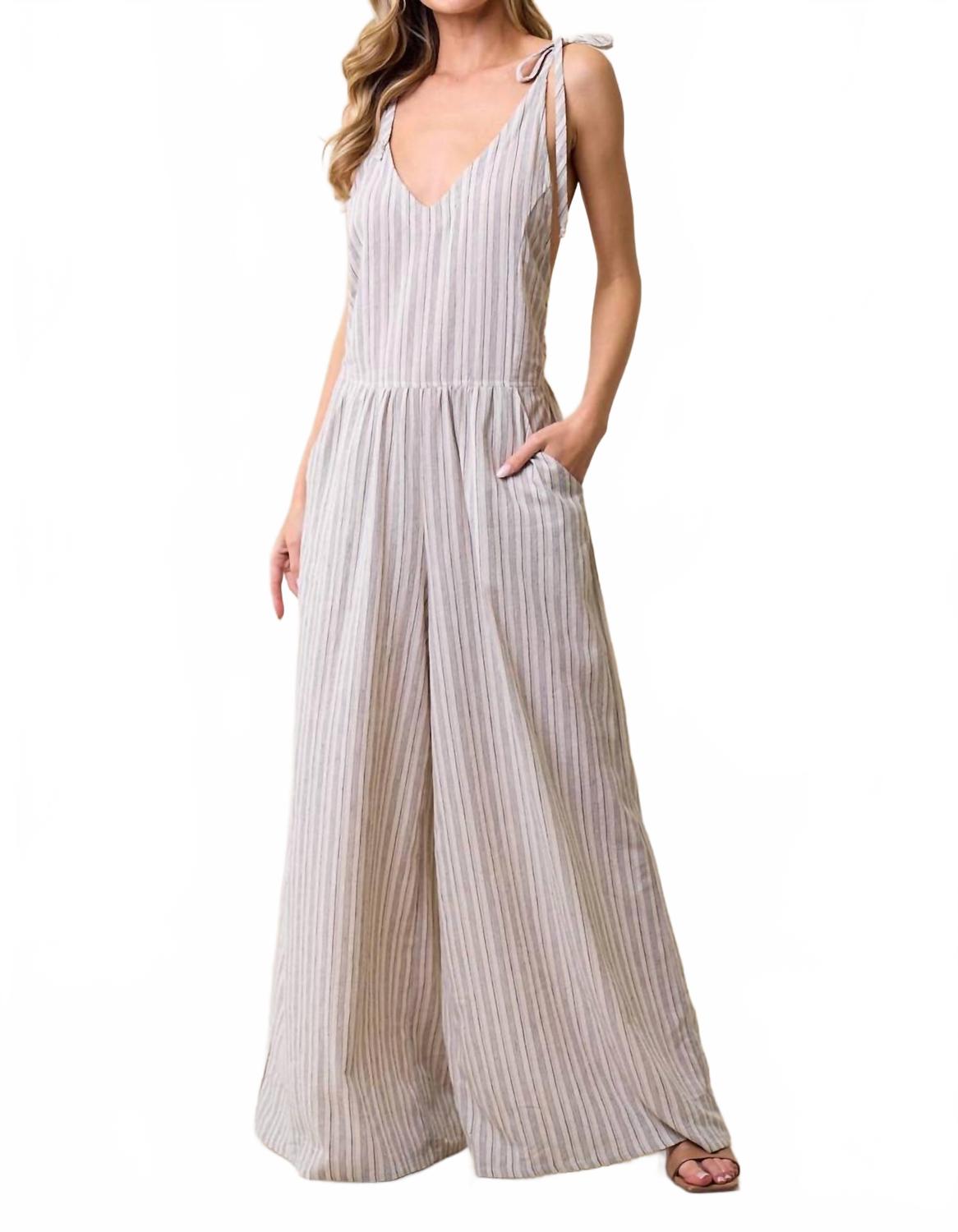 

Saints & Hearts Комбинезон Fay из льняной смеси белого цвета