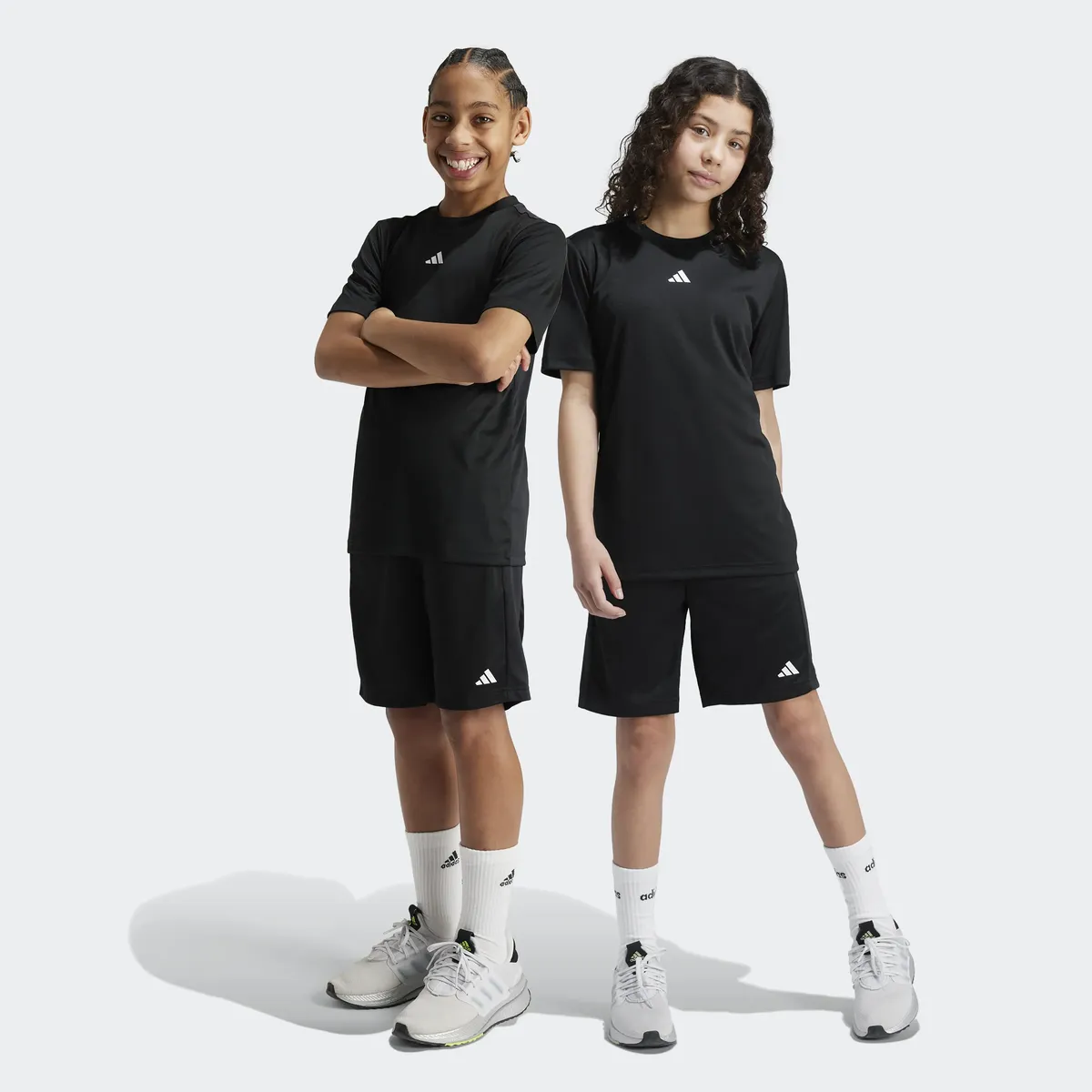 

Спортивные шорты adidas "J TR-ES SH" (1 шт.) Adidas Sportswear, белый