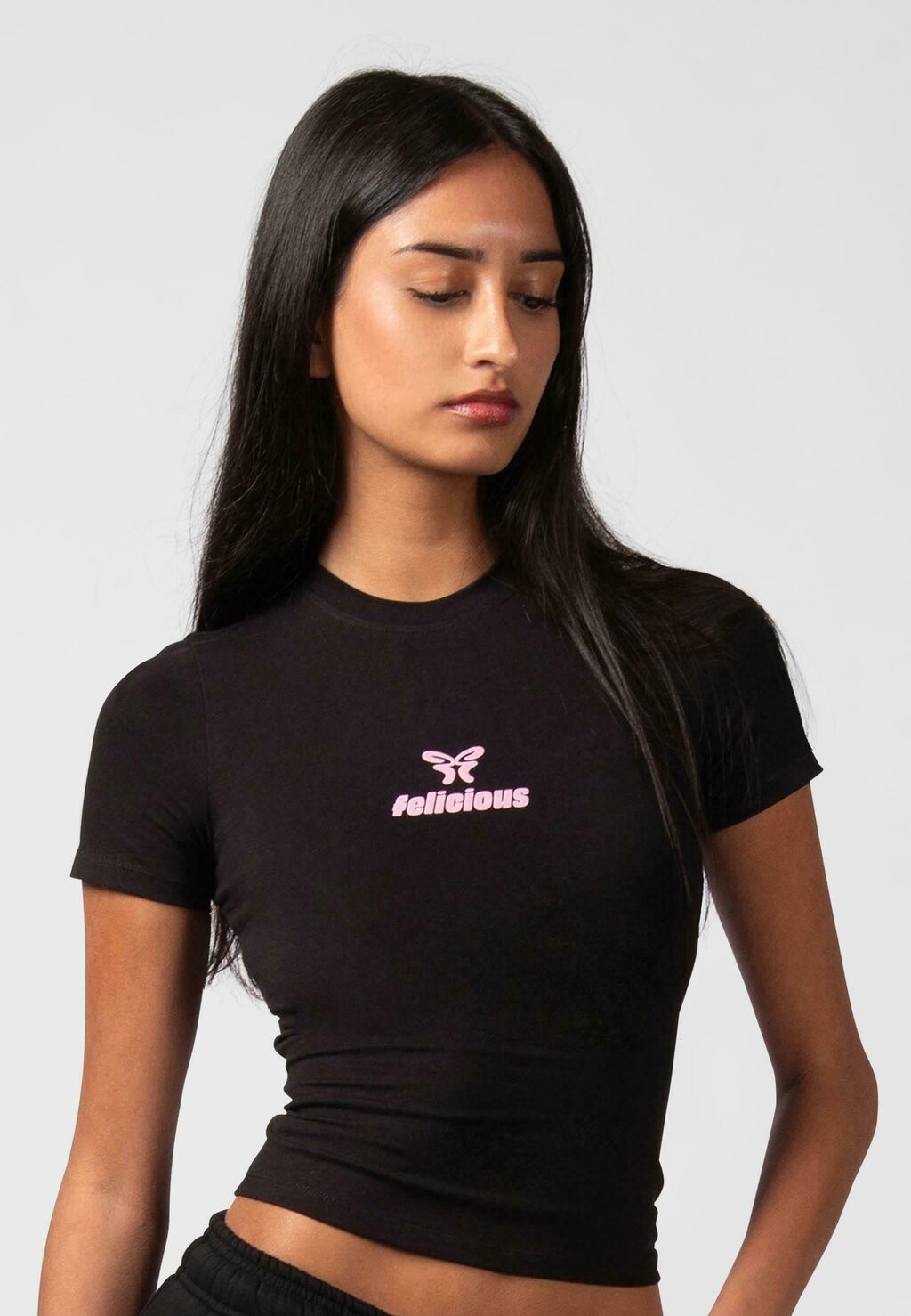 

Базовая футболка TEE FELICIOUS, черный