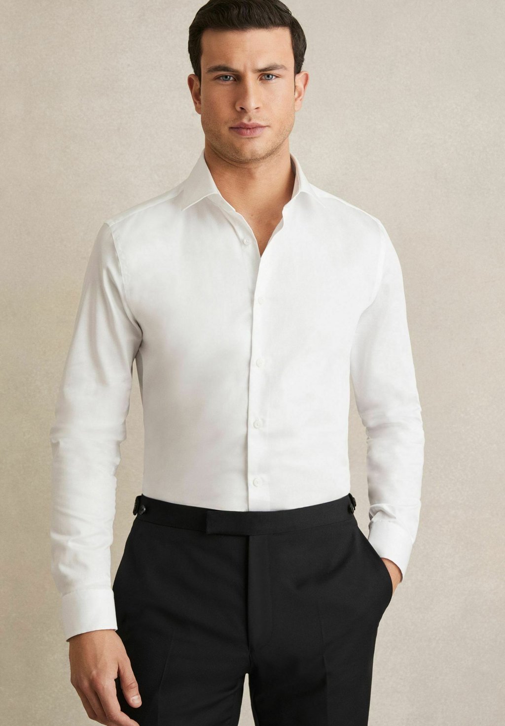 

Классическая рубашка REGULAR FIT - REMOTE CUTAWAY-COLLAR Reiss, белый