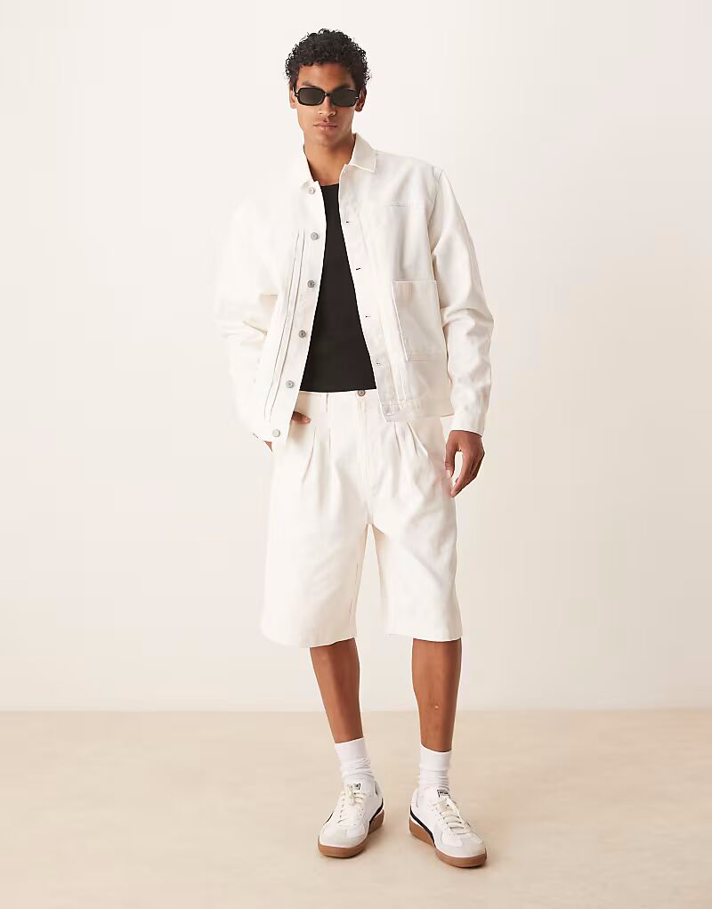 

Длинные джинсовые шорты-карго Coord с двойными складками цвета кремовый Asos Design