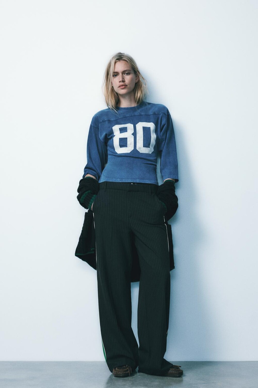 

Брюки в полоску с деталями-боксерами ZARA, темно-синий