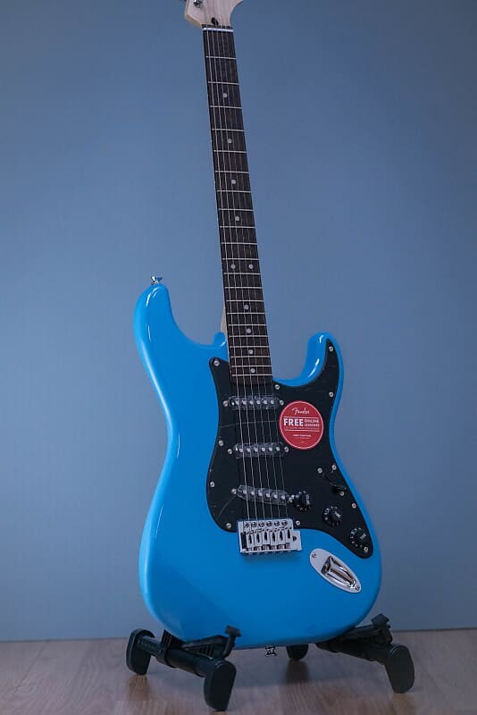

Электрогитара Squier Sonic Stratocaster California Blue