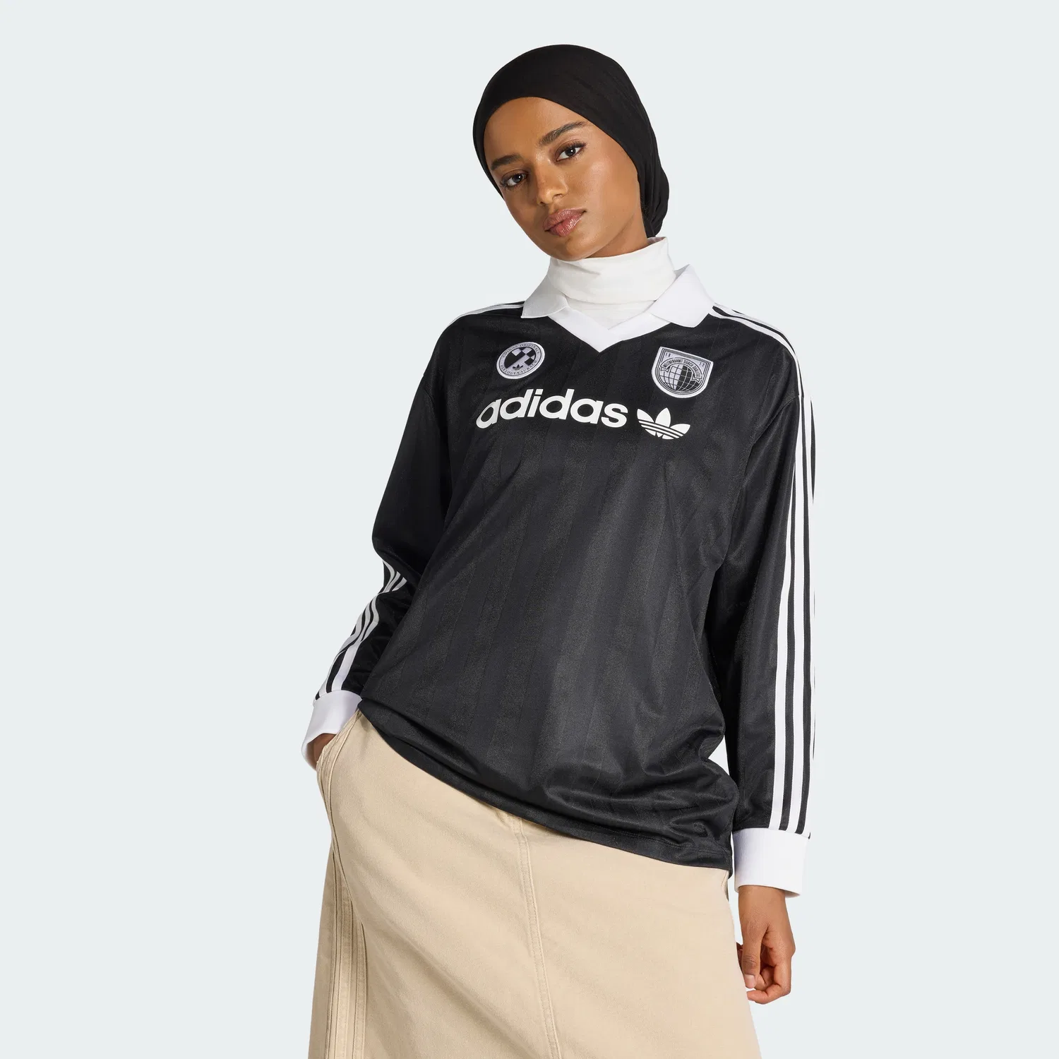 Женская футбольная футболка с длинным рукавом чёрного цвета от Adidas