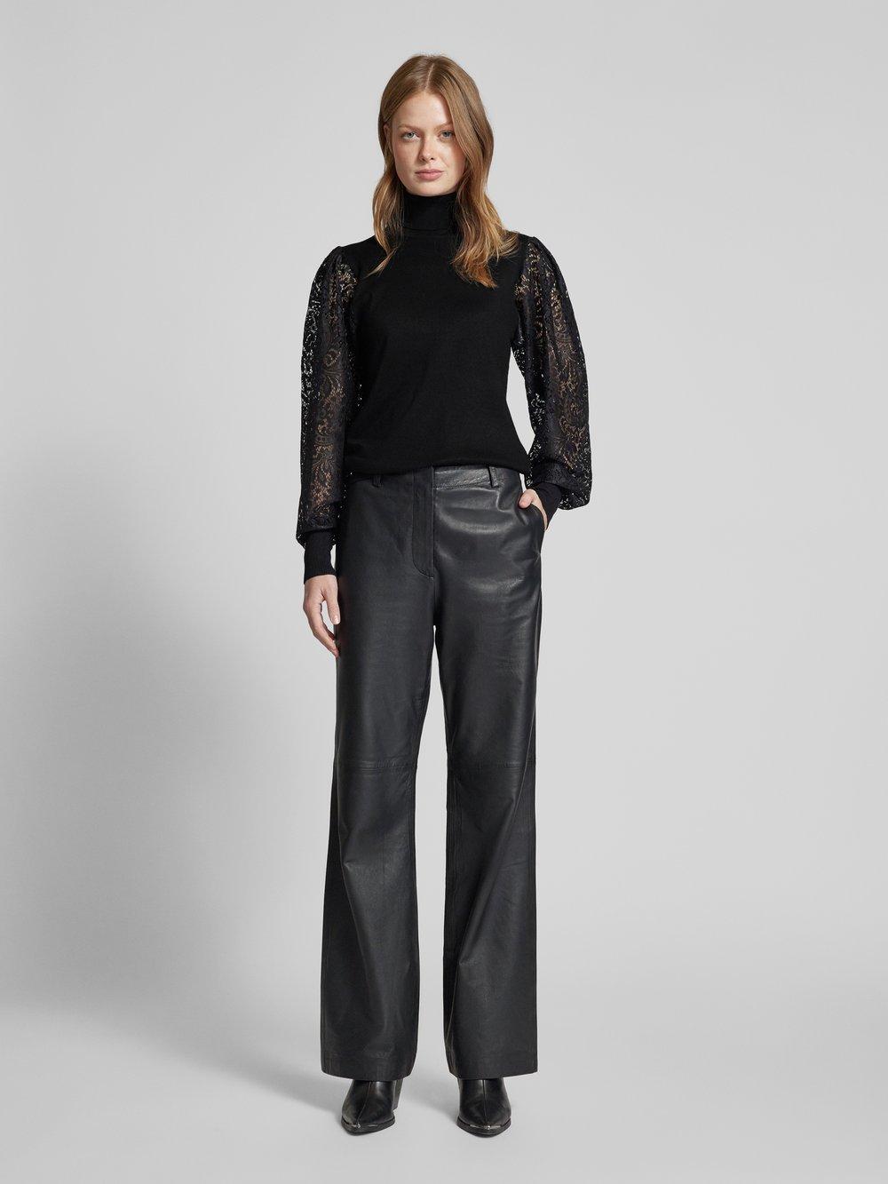 

Вязаный свитер с водолазкой модель 'DOLLIE' Soyaconcept, черный