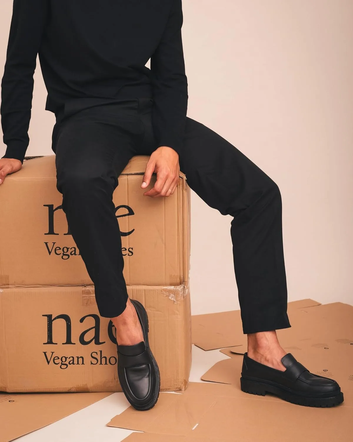 Мужские веганские тапочки Cesar Black Nae Vegan Shoes, черный — фото 4
