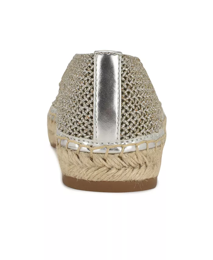 Женские эспадрильи Rorie Woven Slip-On на плоской подошве Nine West, серебряный — фото 3