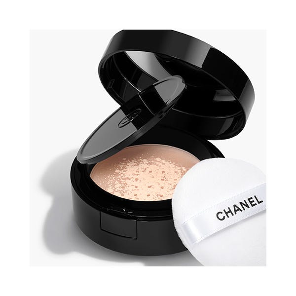 Рассыпчатая пудра с естественным финишем CHANEL POUDRE UNIVERSELLE ON-THE-GO FORMAT, 20 MEDIUM LIGHT — фото 2