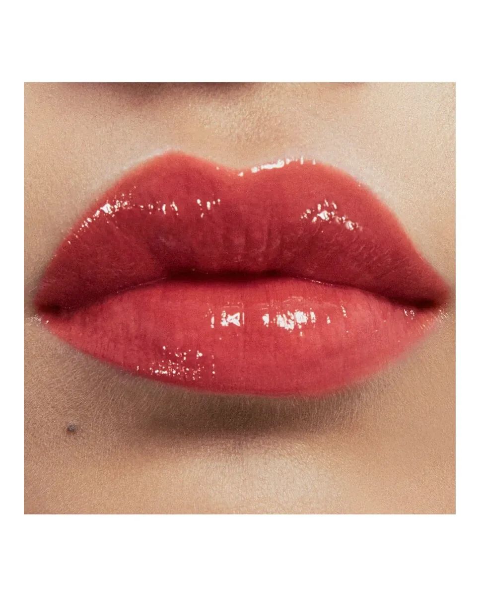 Помада для губ с эффектом влажного блеска Loveshine Yves Saint Laurent, 80 Glowing Lava — фото 4