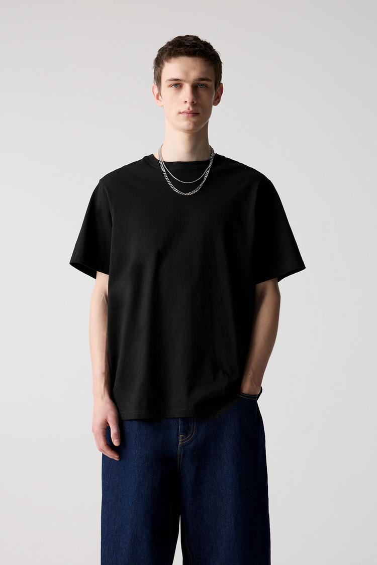 

Базовая хлопковая футболка с коротким рукавом Pull And Bear, черный
