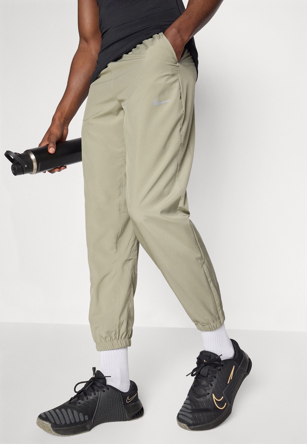 Спортивные штаны FORM PANT Nike Performance, хаки — фото 4