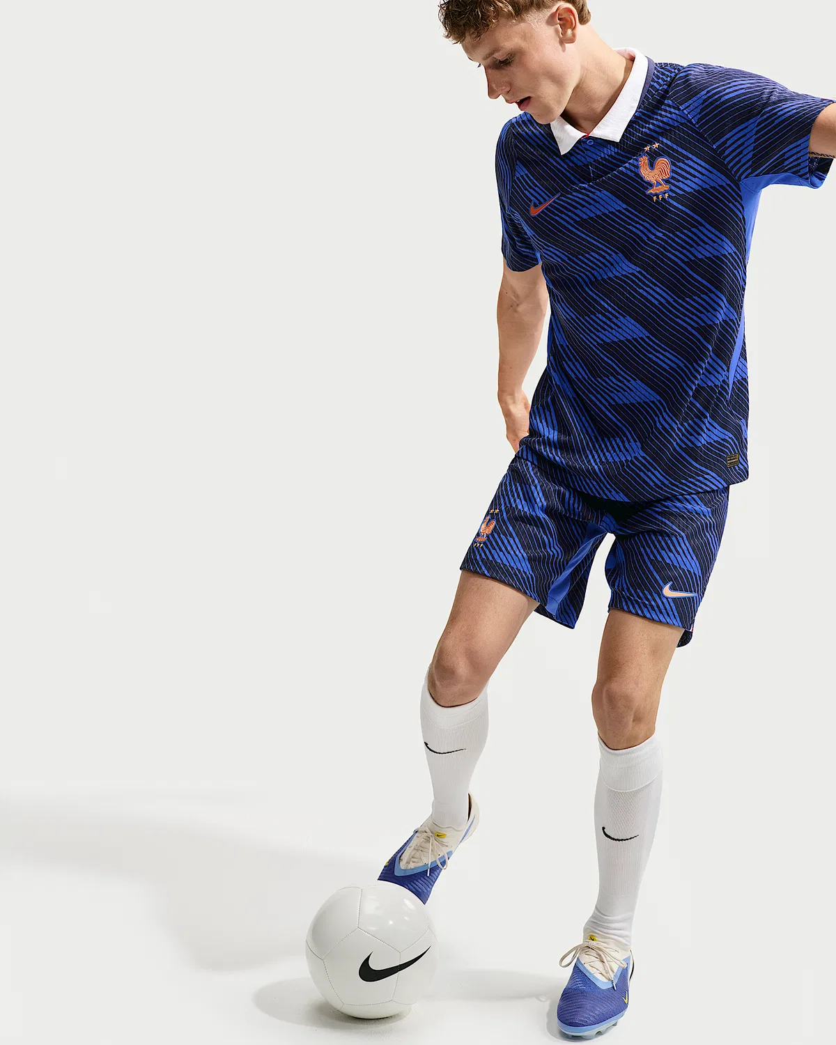 Мужские шорты Nike Dri-FIT Soccer Replica FFF 2026 Stadium Home, Game Royal/Blackened Blue/Metallic Copper — фото 4