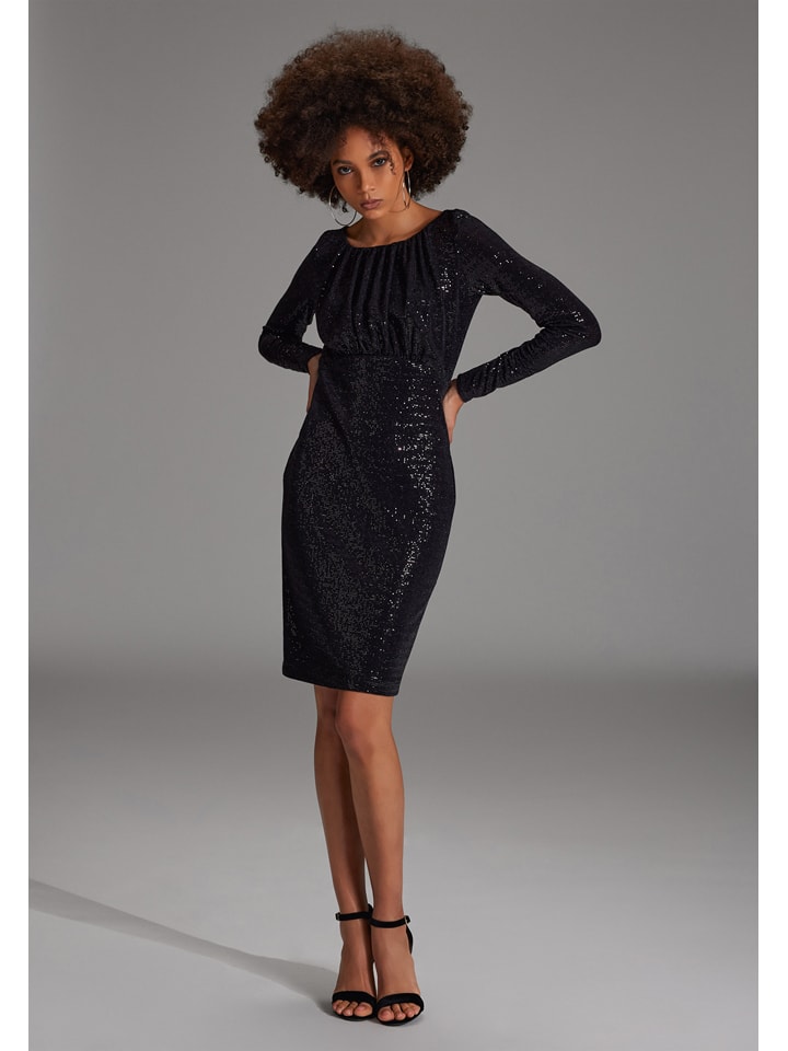 

SWING Платье в черном