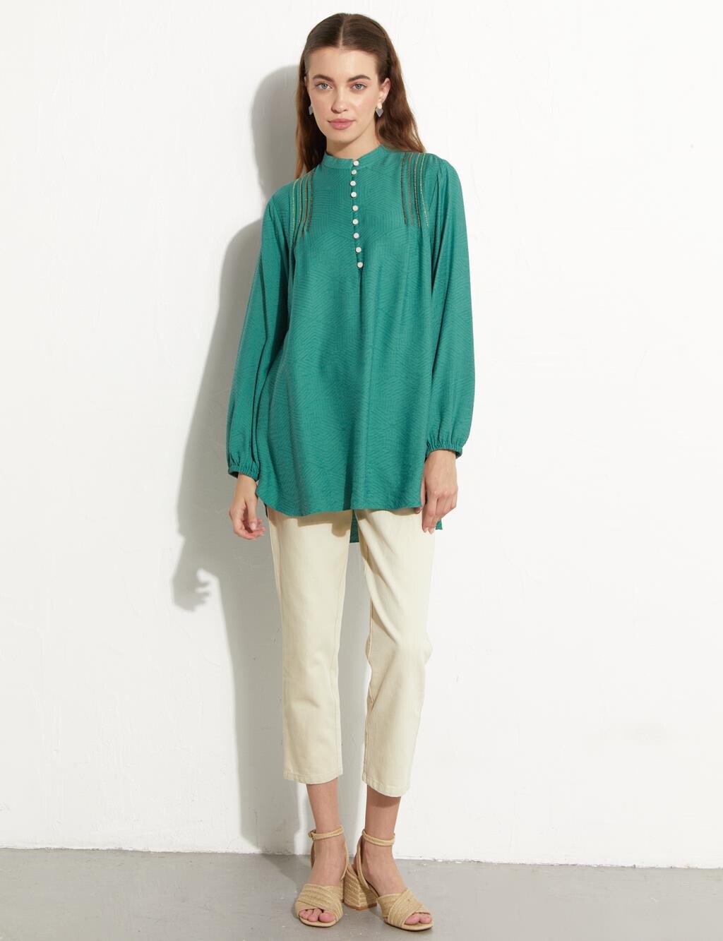 

Туника с вышитым воротником Nile Green Kayra