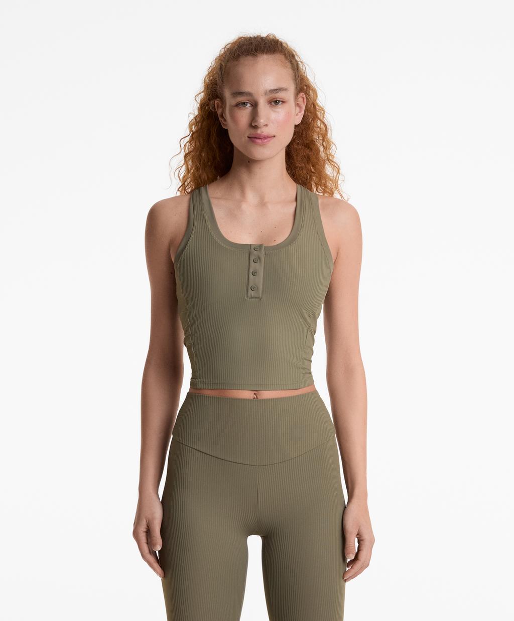 

Ребристая майка Comfortlux Oysho, цвет Light Khaki