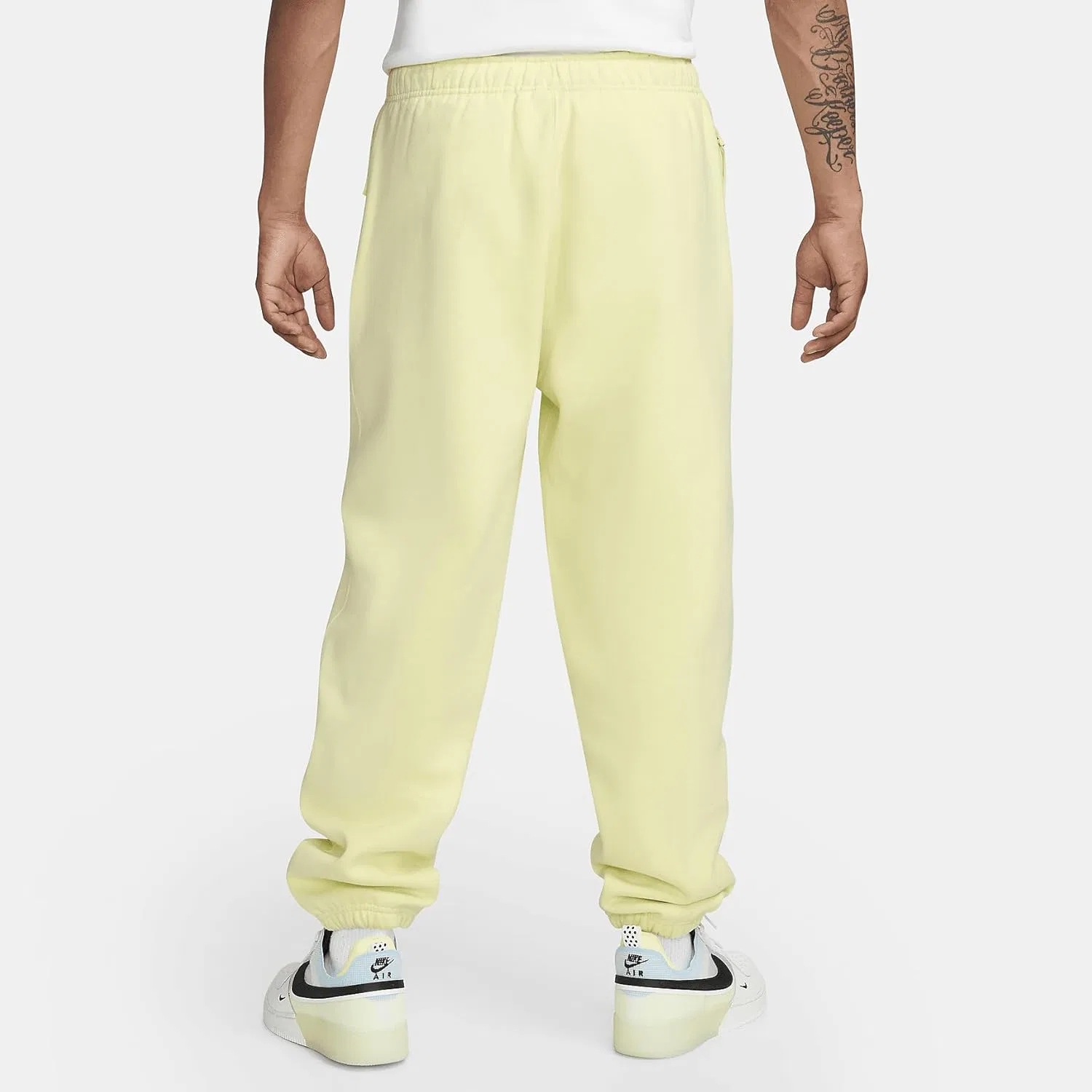 Брюки NIKE Solo Swoosh Fleece мужские - Grey Heather, Large - повседневный крой для любителей комфорта — фото 2