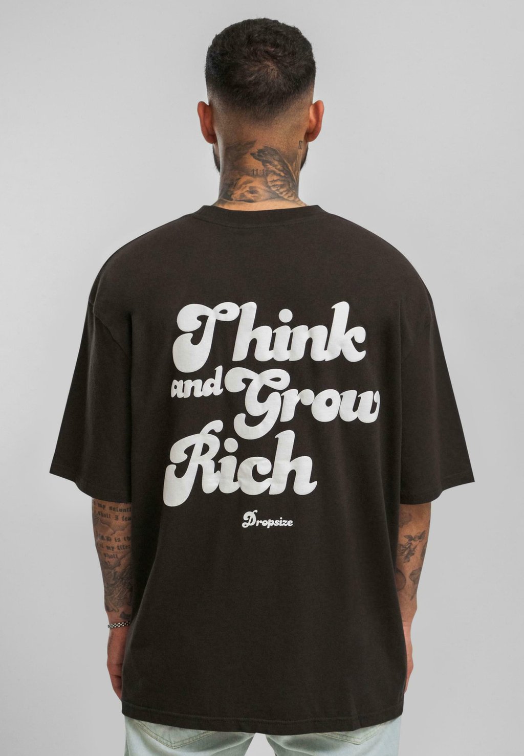 

Футболка с принтом GROW RICH Dropsize, черный