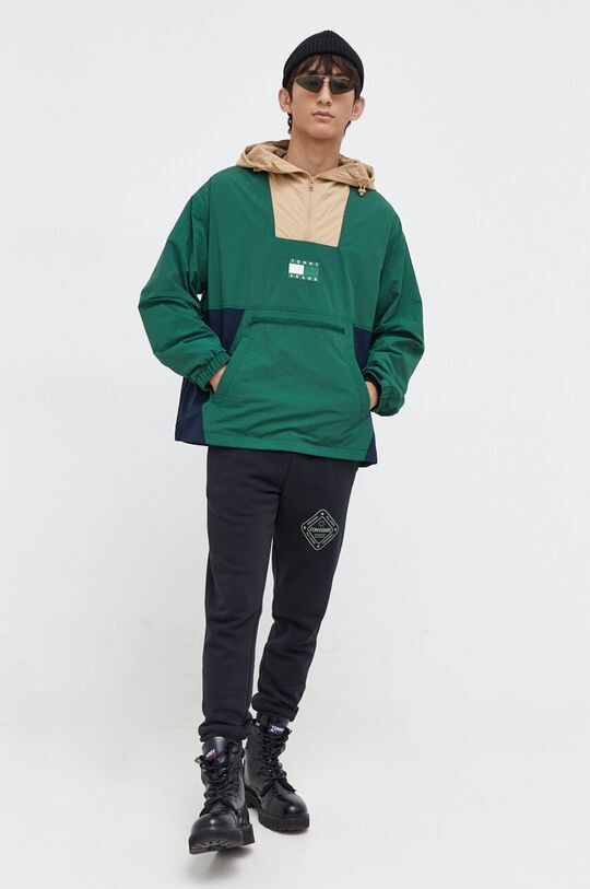 

Куртка Tommy Jeans, зеленый
