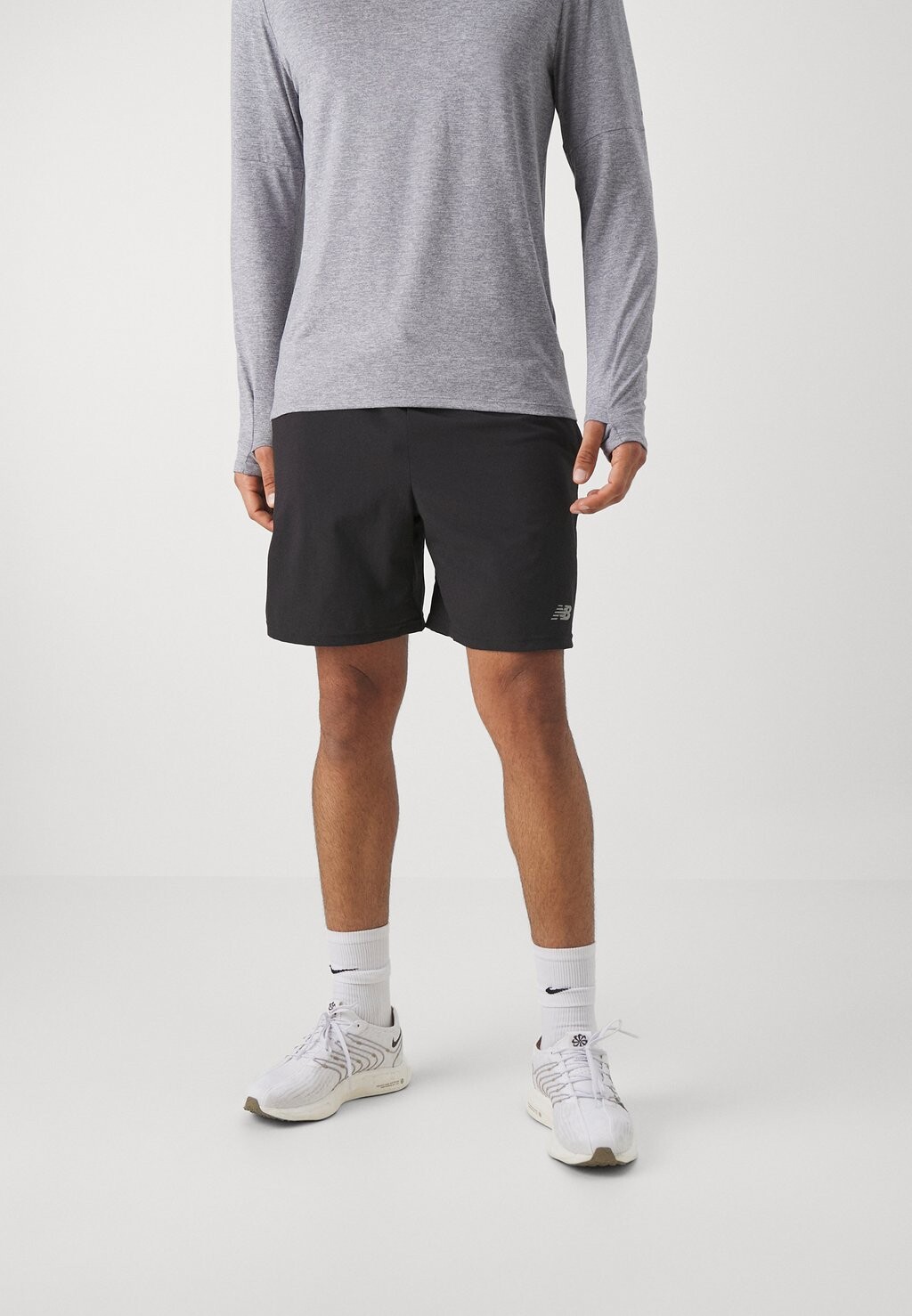 

Спортивные шорты Short New Balance, черный