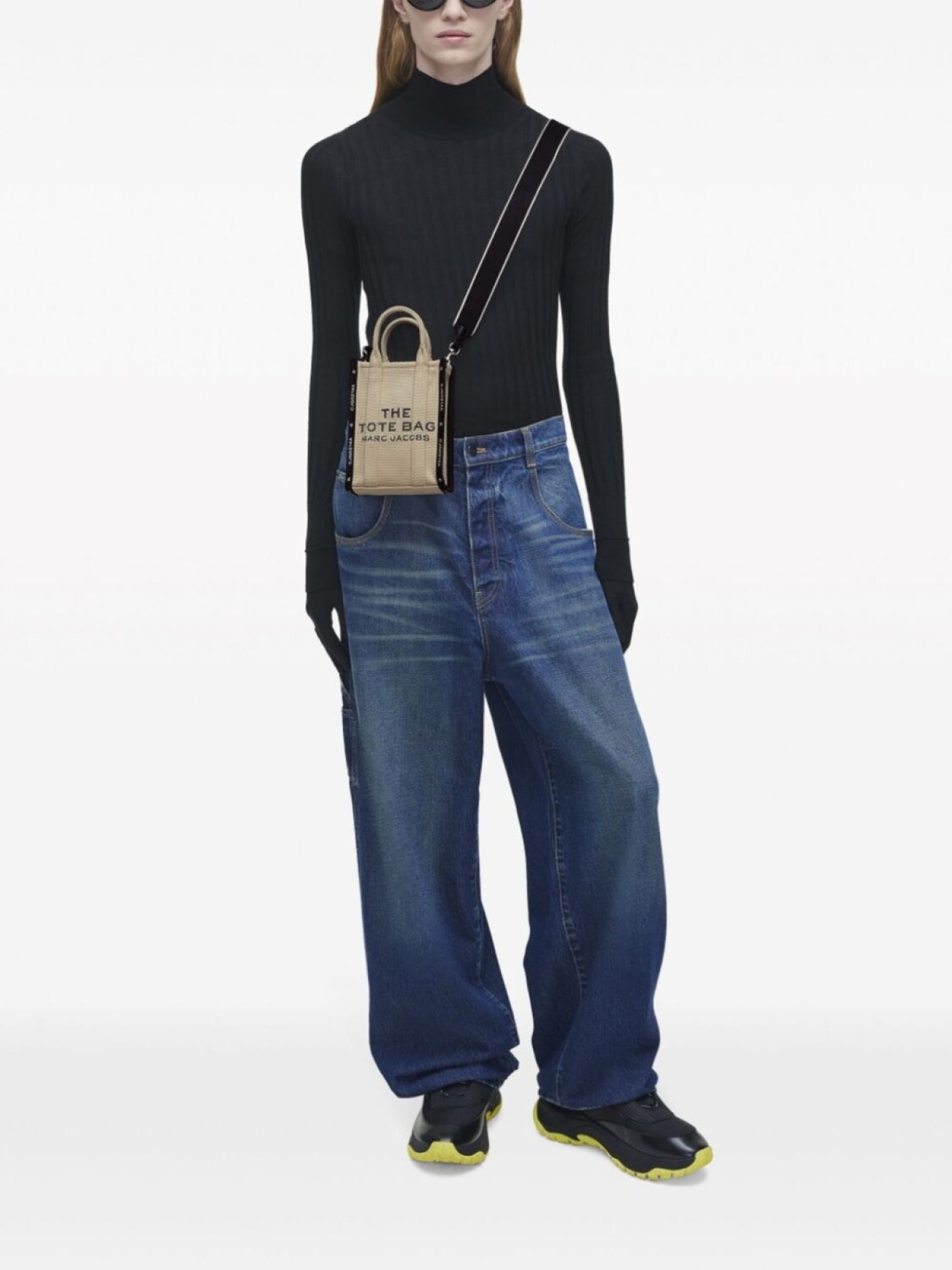 

Marc Jacobs сумка The Phone Tote, нейтральный цвет