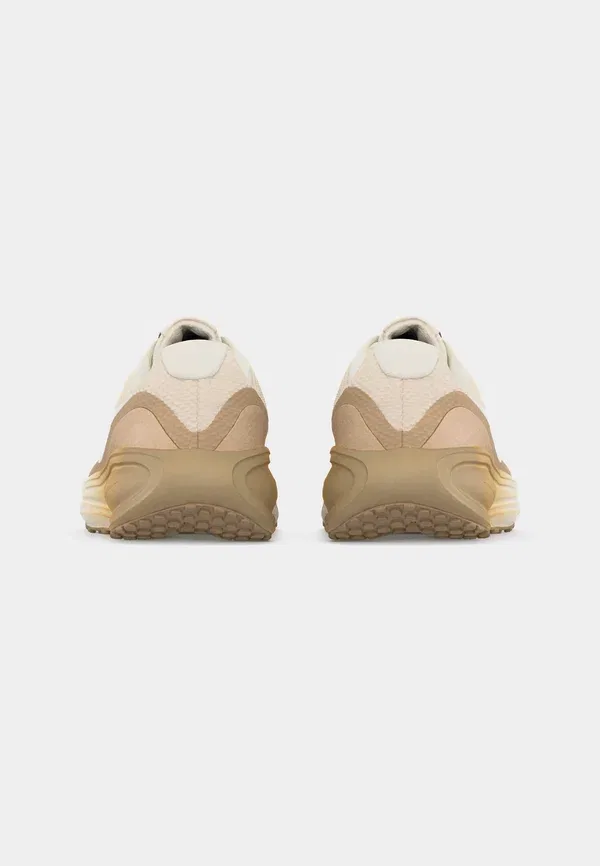 Кроссовки для бега по шоссе Nike Performance Revolution 8, pale ivory/sail/sanddrift — фото 4