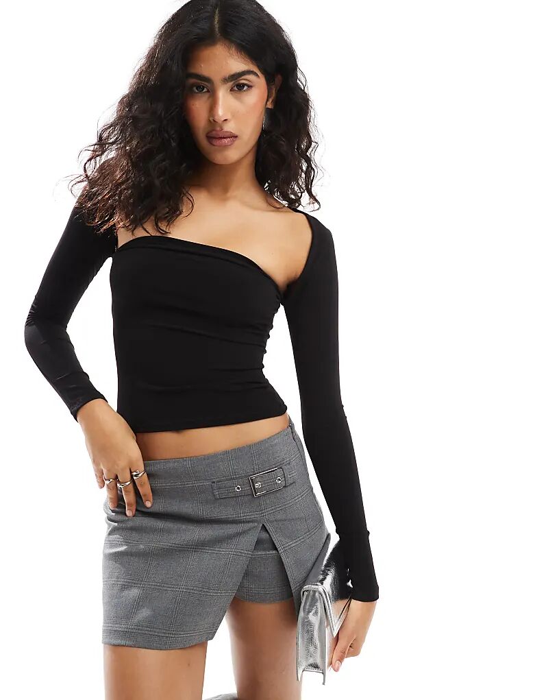 

Топ-бандо с длинными рукавами черного цвета Pull&Bear