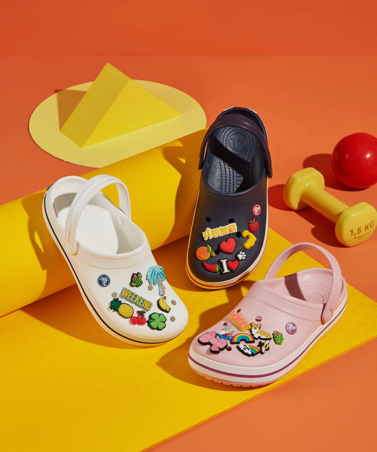 Универсальные сандалии Crocs Crocband с полоской бело-черные — фото 2