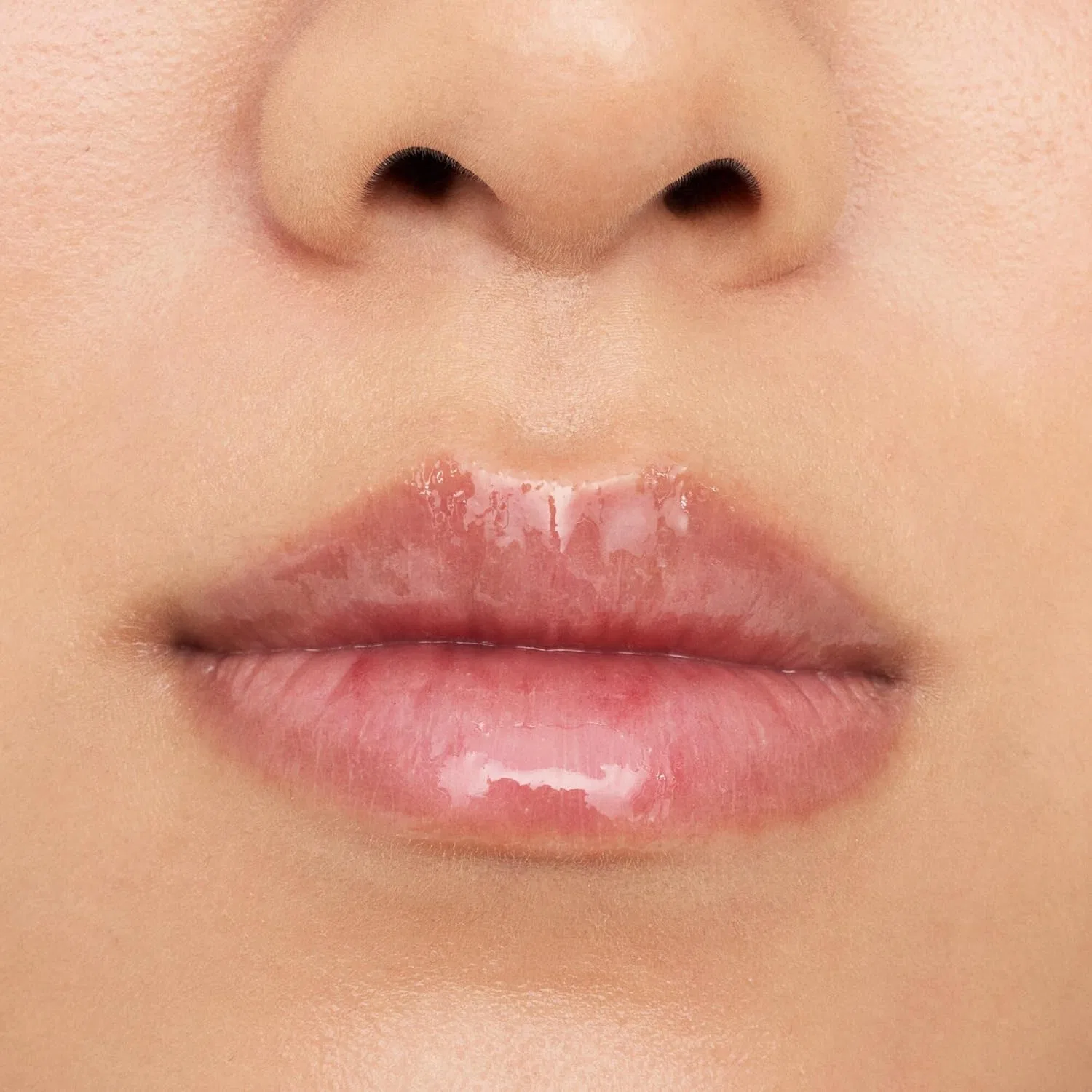 Прозрачное масло для губ «hydra kiss» от essence Essence, Classy Glassy — фото 3
