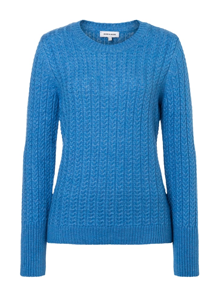 

мягкий свитер зимней голубого цвета с косичной вязкой More & More