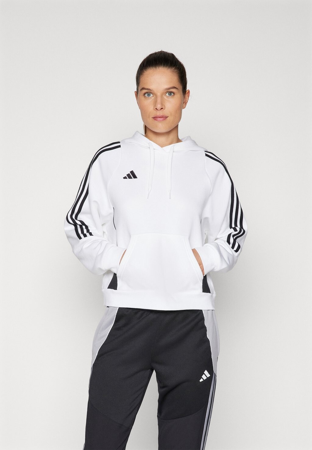 

Толстовка TIRO HOODIE adidas Performance, цвет white/black