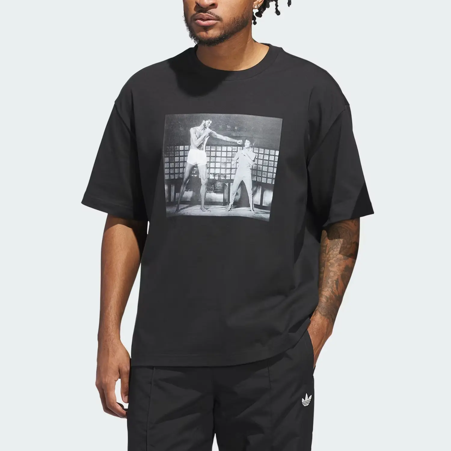 Футболка унисекс Kareem Scoring Champ Graphic Adidas Originals, черный — фото 2