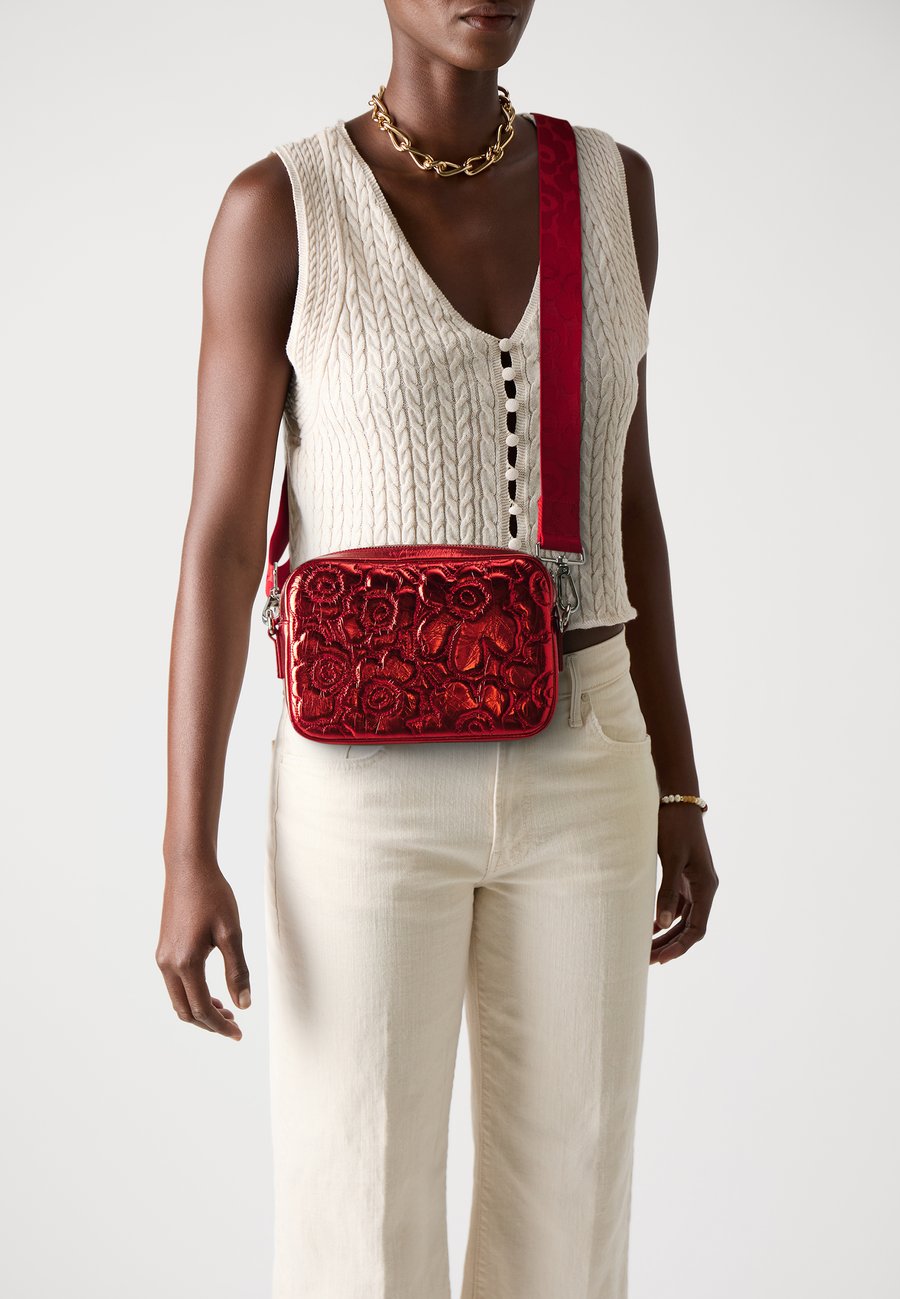 

Сумка кросс-боди Marimekko SOFT GRATHA UNIKKO, Shiny Red/Red