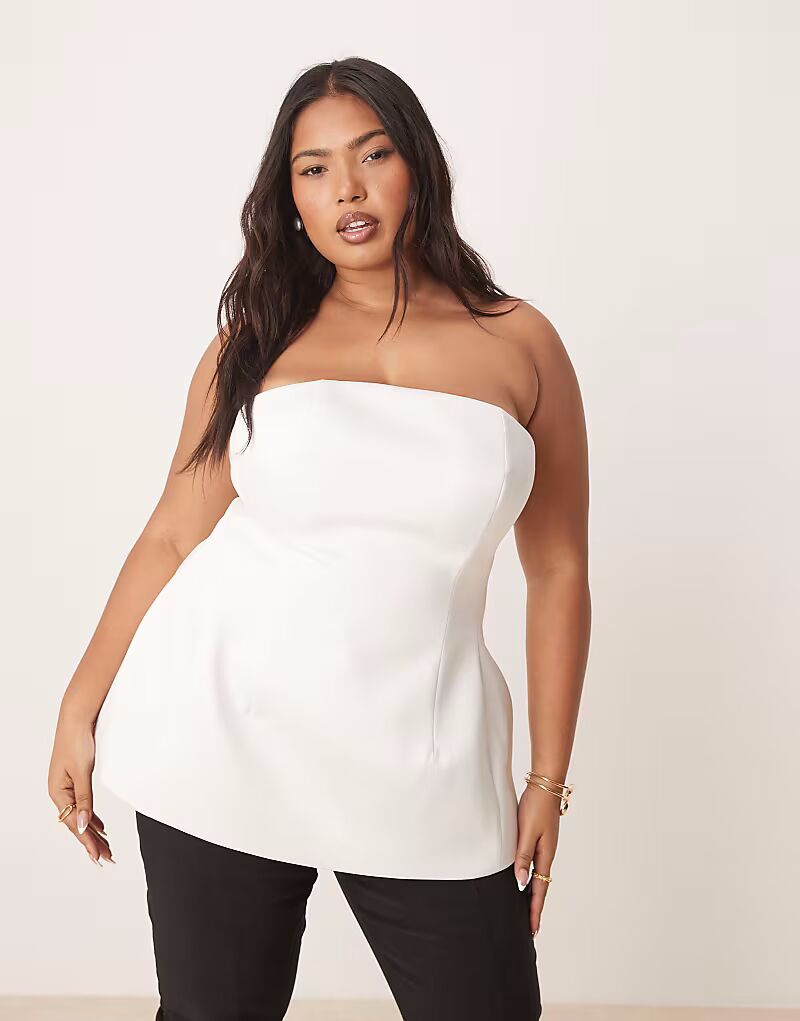 

Топ-бандо ASOS DESIGN Curve Premium из структурированного атласа с баской и подолом белого цвета