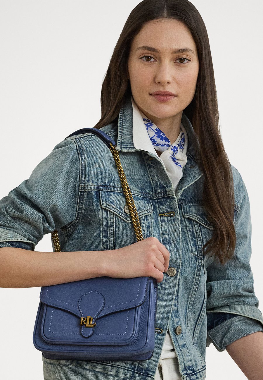 

Сумка кросс-боди Lauren Ralph Lauren PEBBLED SMALL BRADLEY CONVERTIBLE BAG, Capri Blue/Light Blue