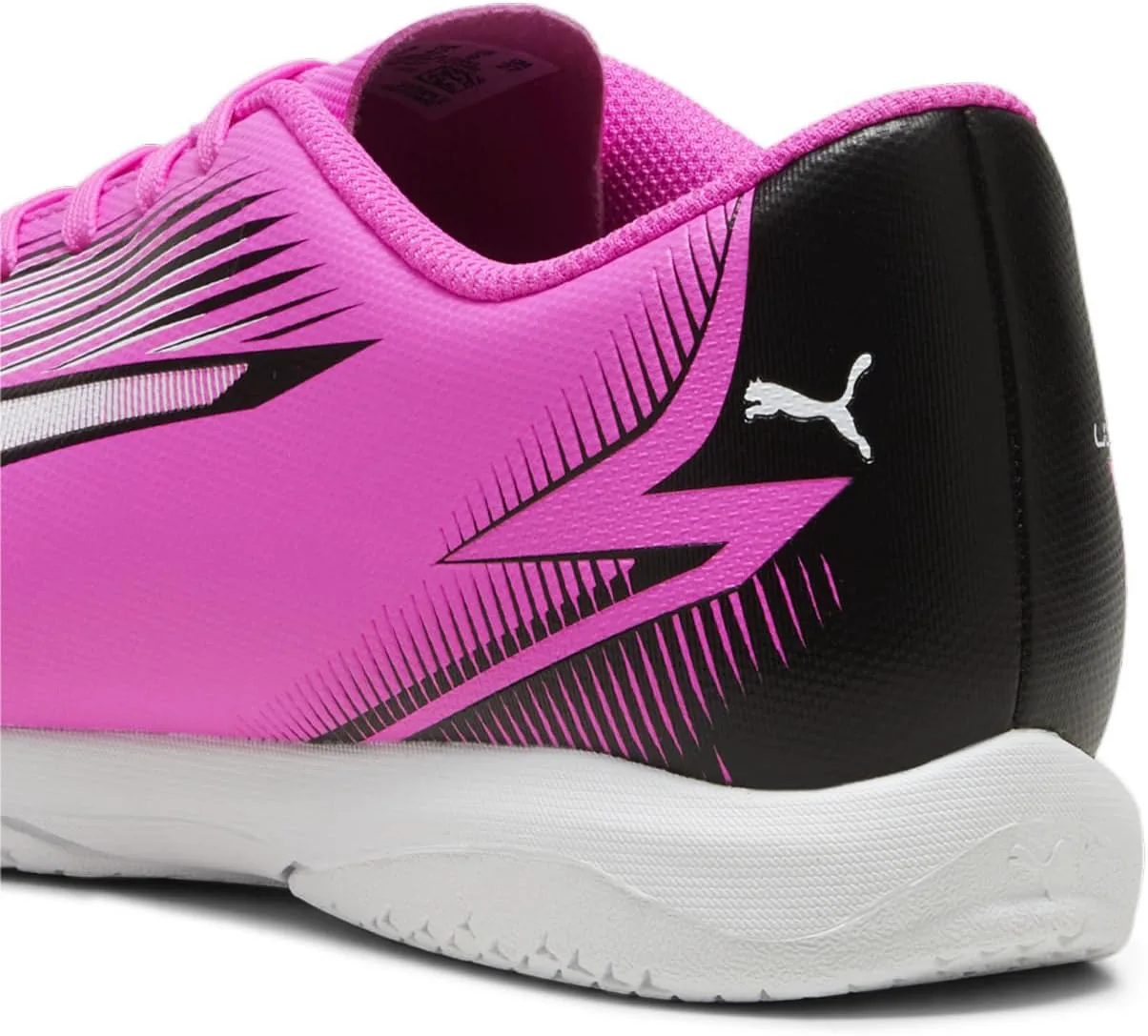 Мужские футбольные кроссовки Puma Ultra Play для игры в помещении, розовый/белый/черный — фото 4