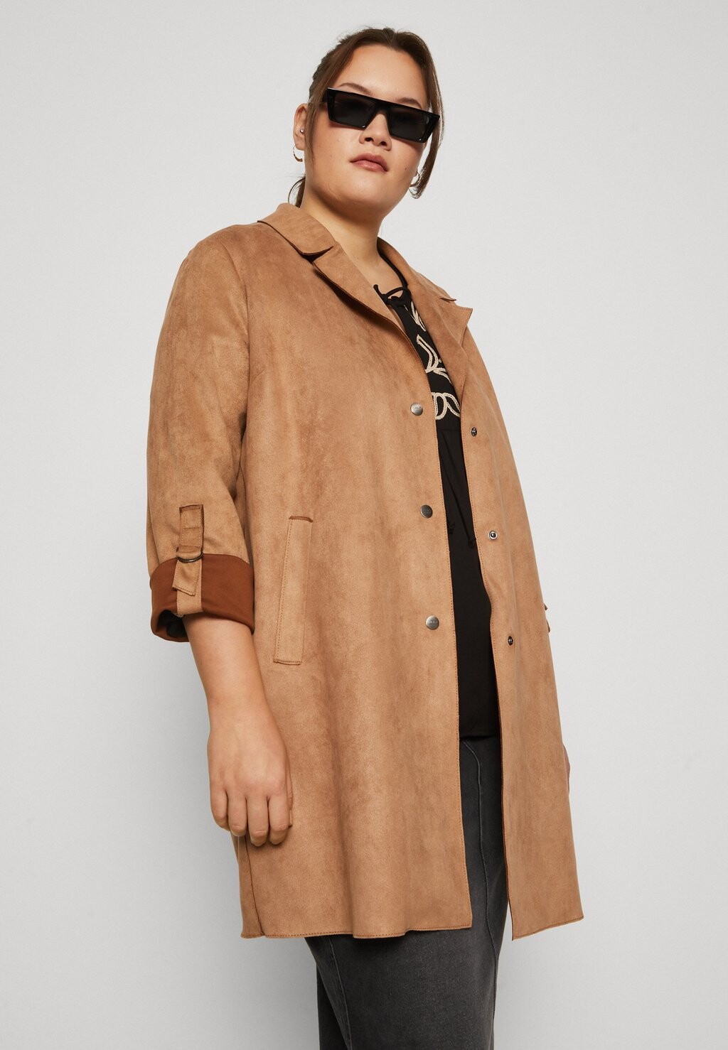 

Короткое пальто CARJOLINE COAT ONLY Carmakoma, коричневый