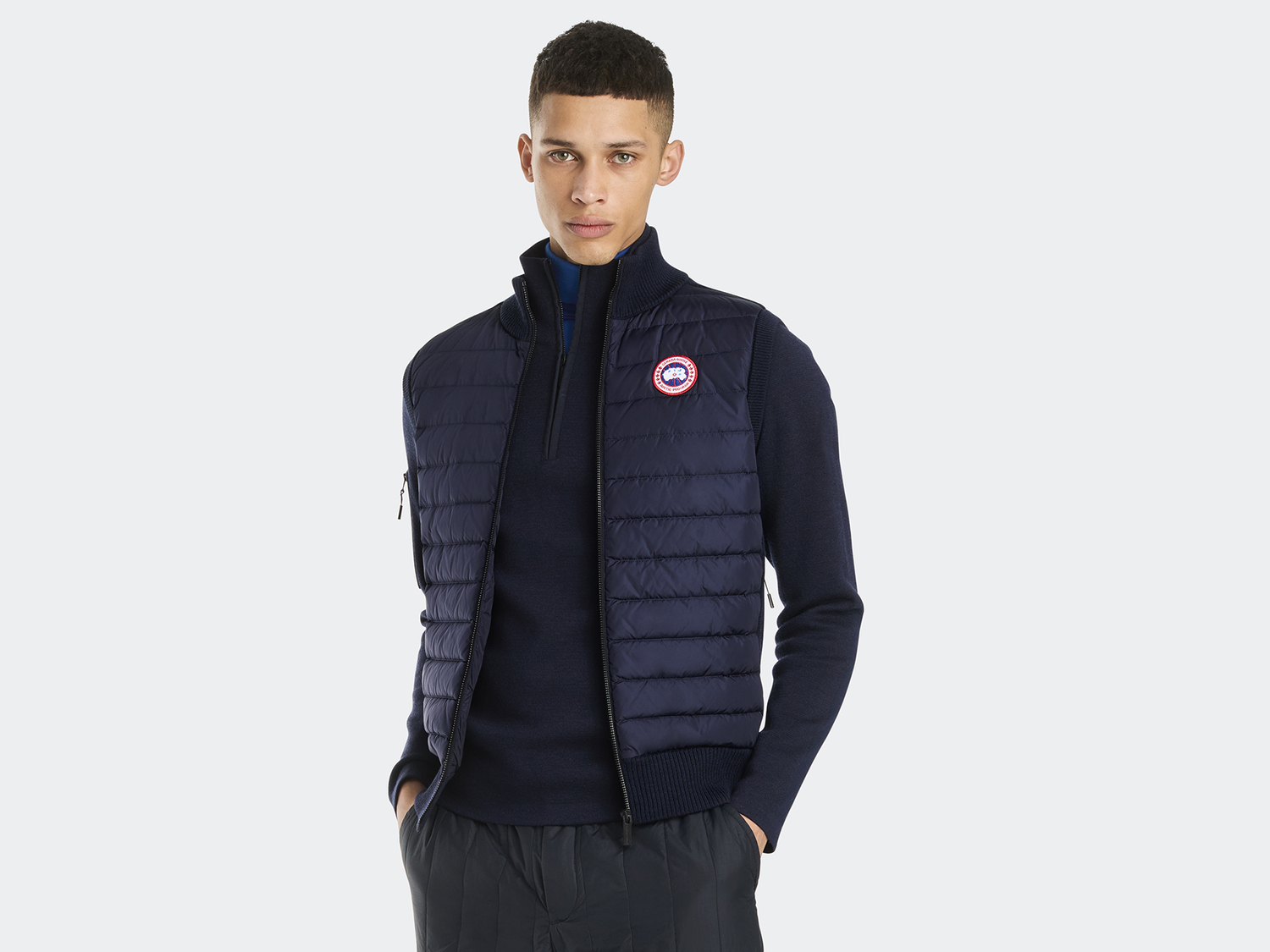 

Жилет Canada Goose HyBridge Knit, темно-синий