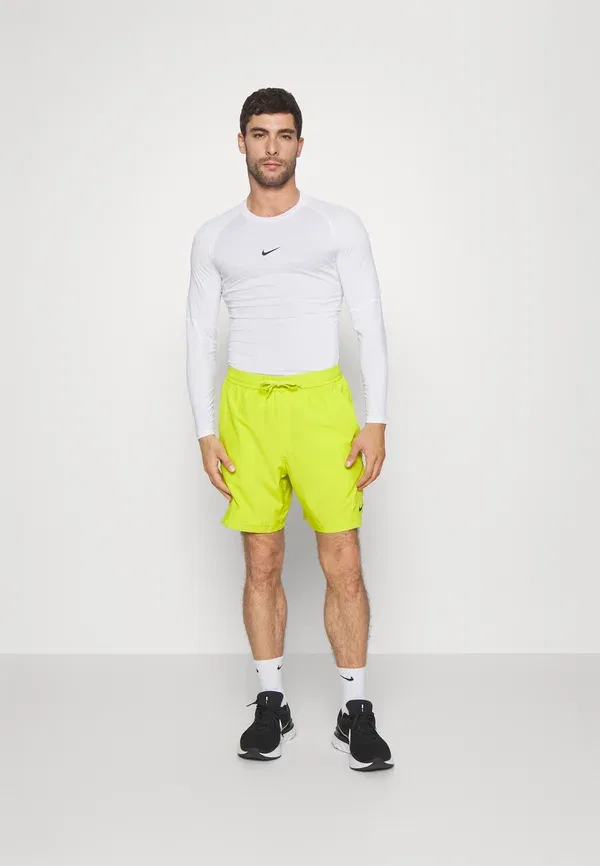 Футболка Nike Performance, M NP DF Tight Top LS, белый/черный — фото 2