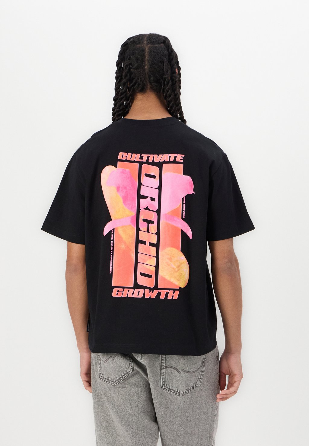 

Футболка с принтом JCOINTERLUDE FLORAL BACK TEE SS CREW Jack & Jones, черный