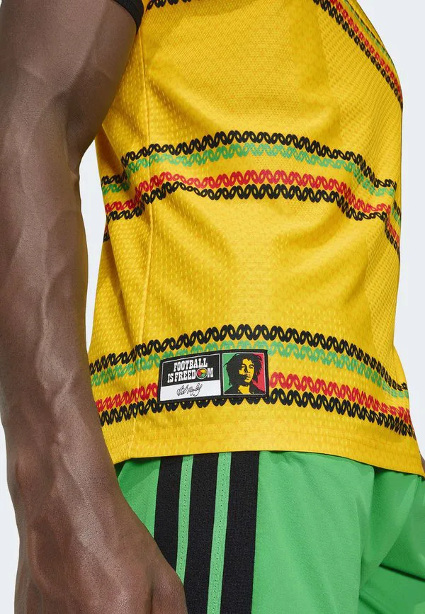 Ямайка 26 x bob marley home authentic sports футболка Adidas Performance, Bold Gold — фото 4