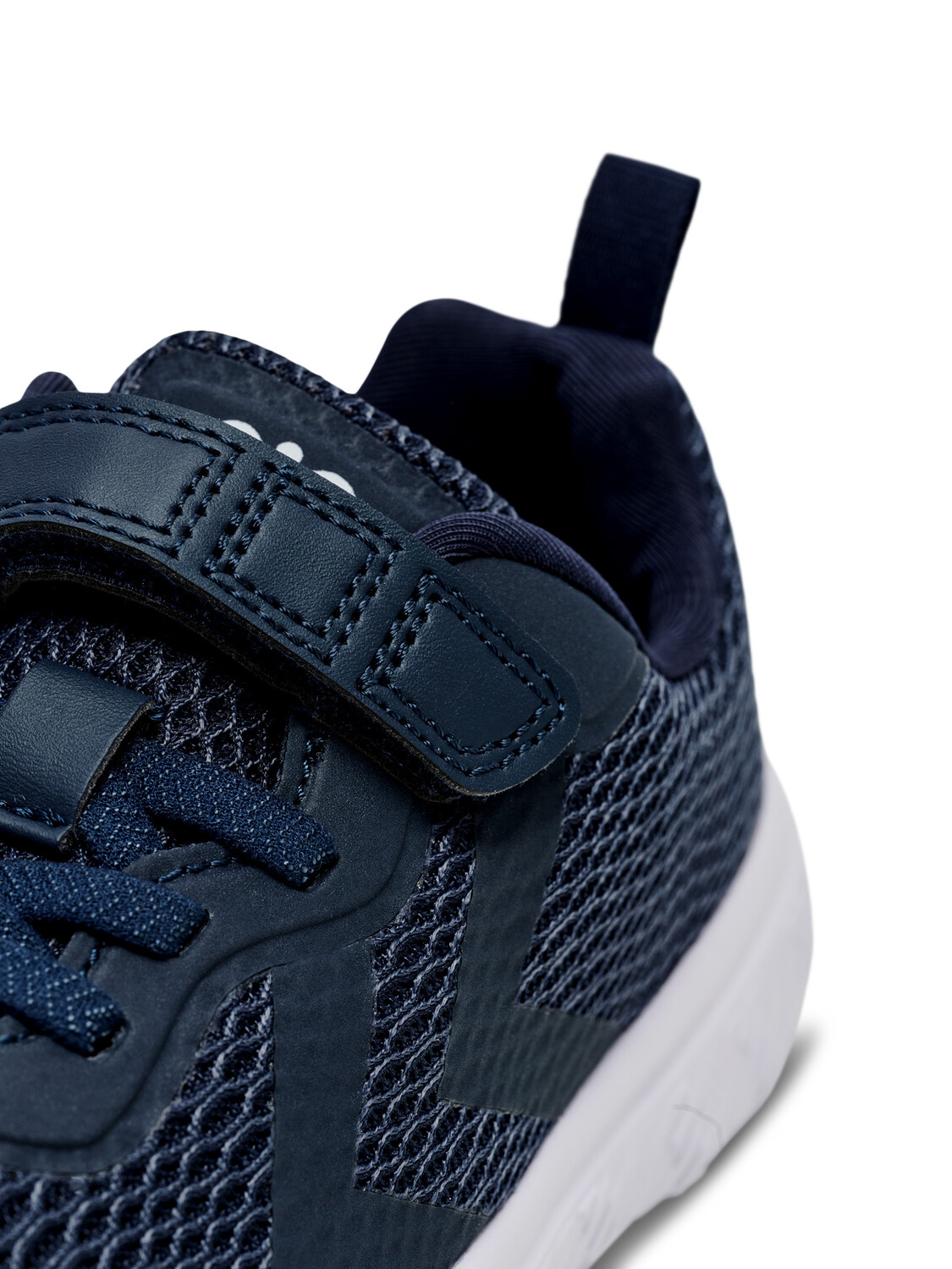 Низкие кроссовки Hummel Actus Recycled Jr, черный — фото 3