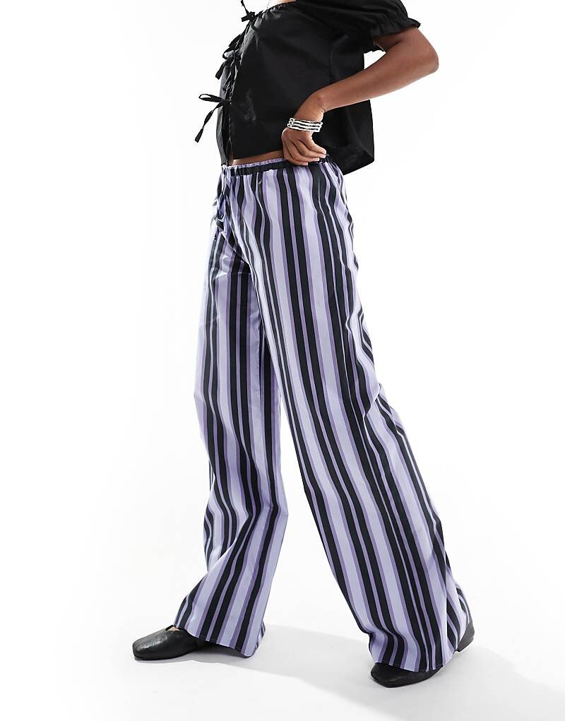 

ASOS DESIGN — Широкие брюки из поплина в синюю полоску