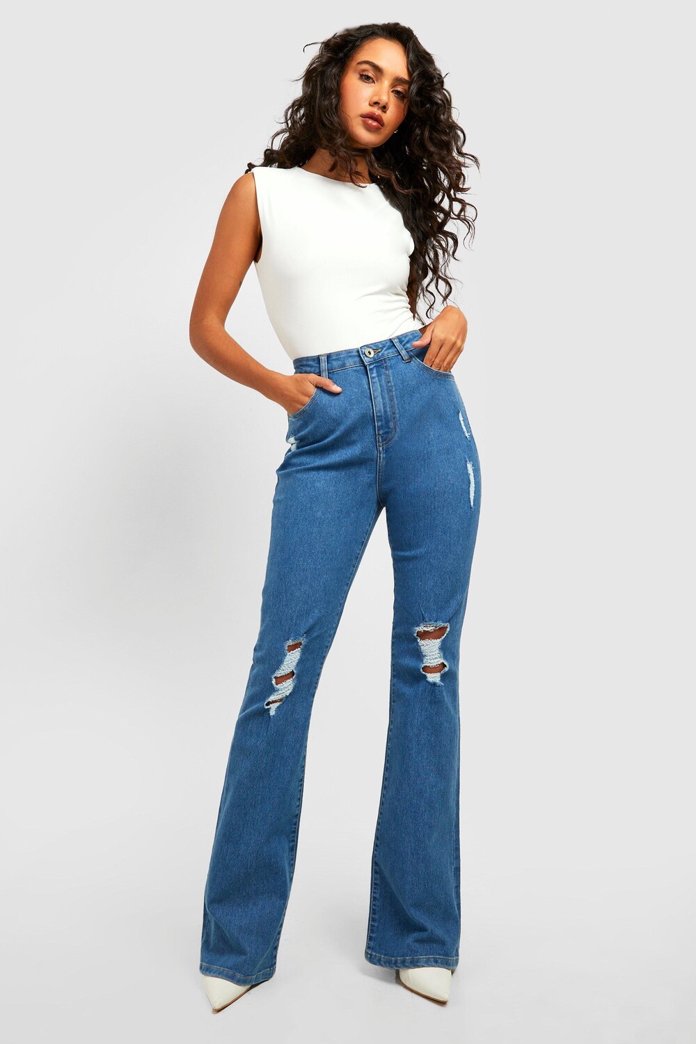 

Рваные джинсы basics с высокой посадкой Boohoo, синий